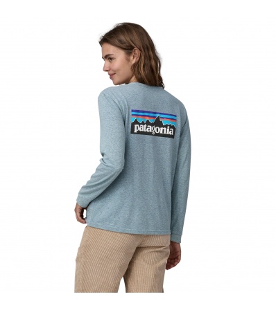 Блуза Patagonia Long-Sleeved P-6 Logo Responsibili-Tee W's Winter 2025